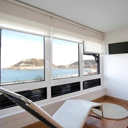 The Collection | La Concha Beach Appartement
